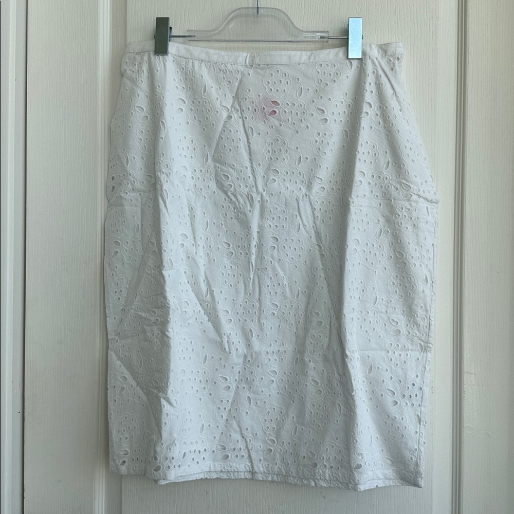 Elegant White Eyelet Skirt